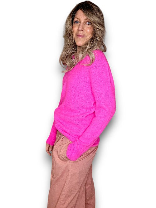 Helga May | V-Neck Long Sleeve - Neon Pink