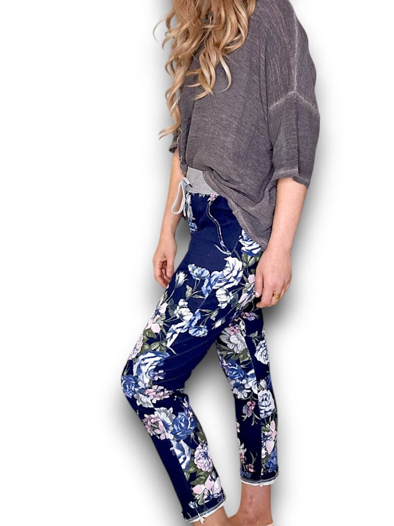 The Cottage Collection | Navy Bouquet Joggers
