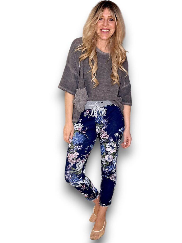 The Cottage Collection | Navy Bouquet Joggers