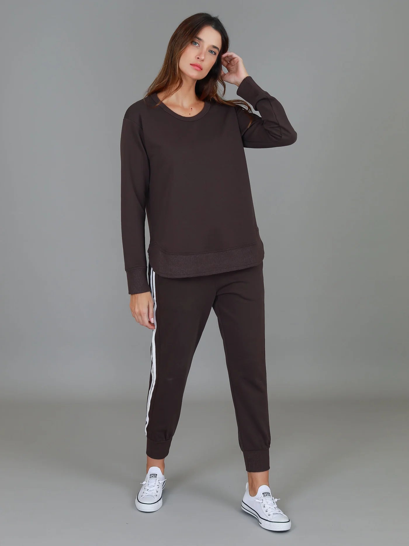 Love & Pebbles - Charlette Curve Hem Sweater - Truffle