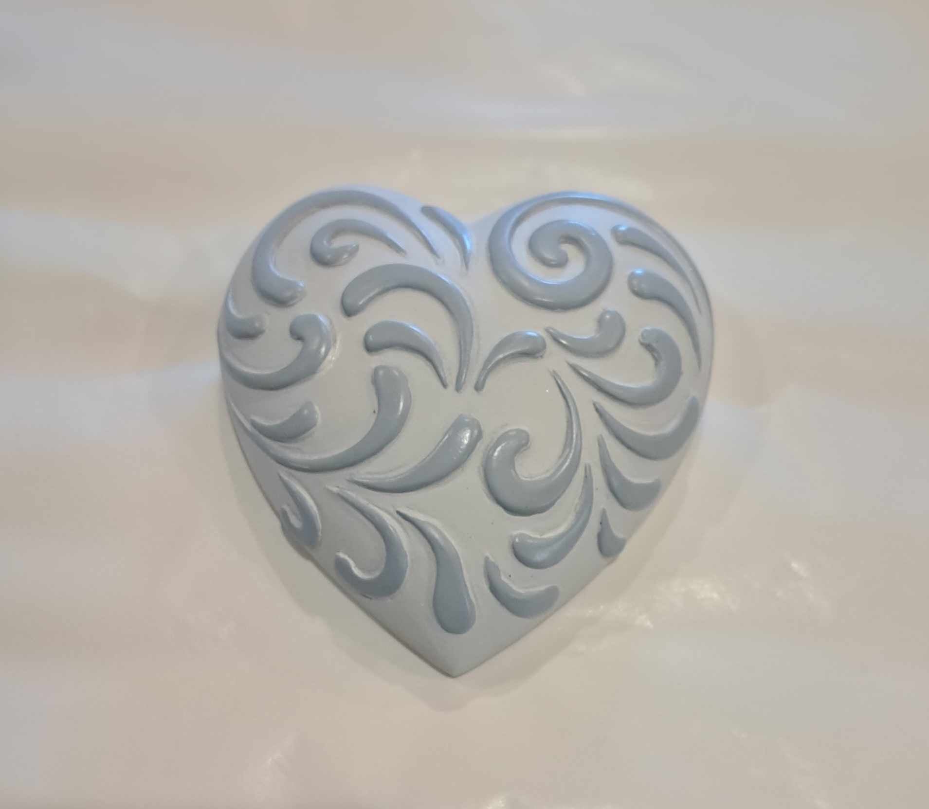 The Cottage Collection | White & Grey Swirl Heart
