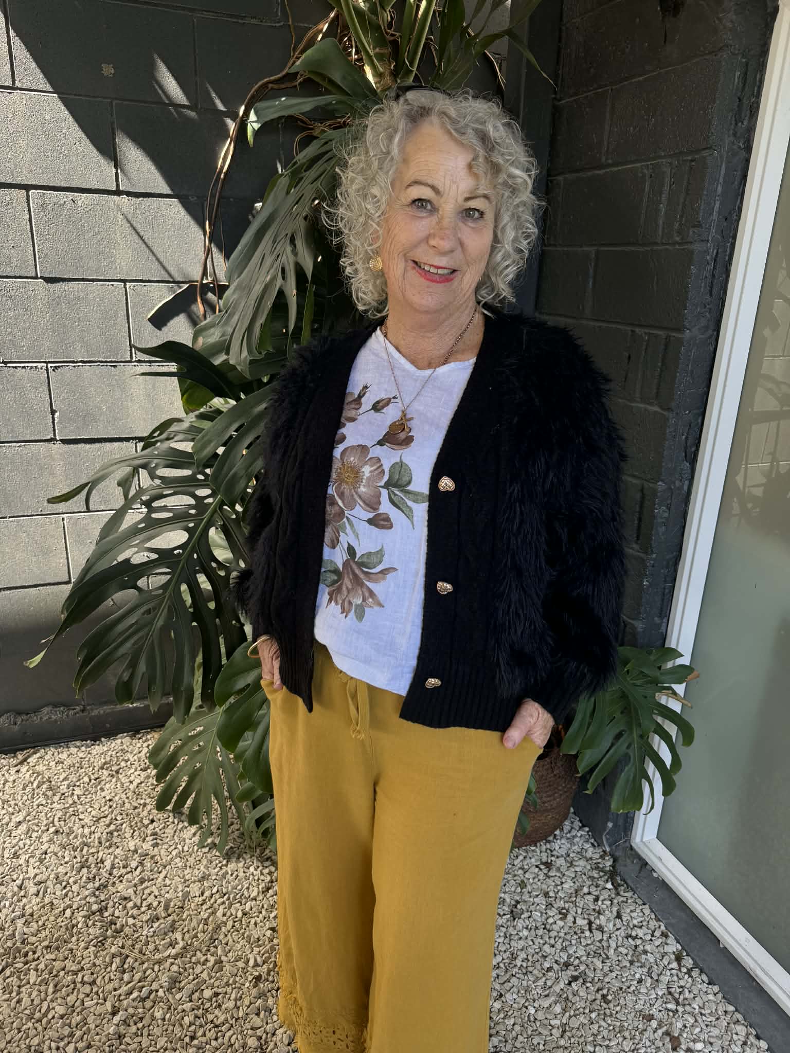 The Cottage Collection | Teddy Cardi - Black