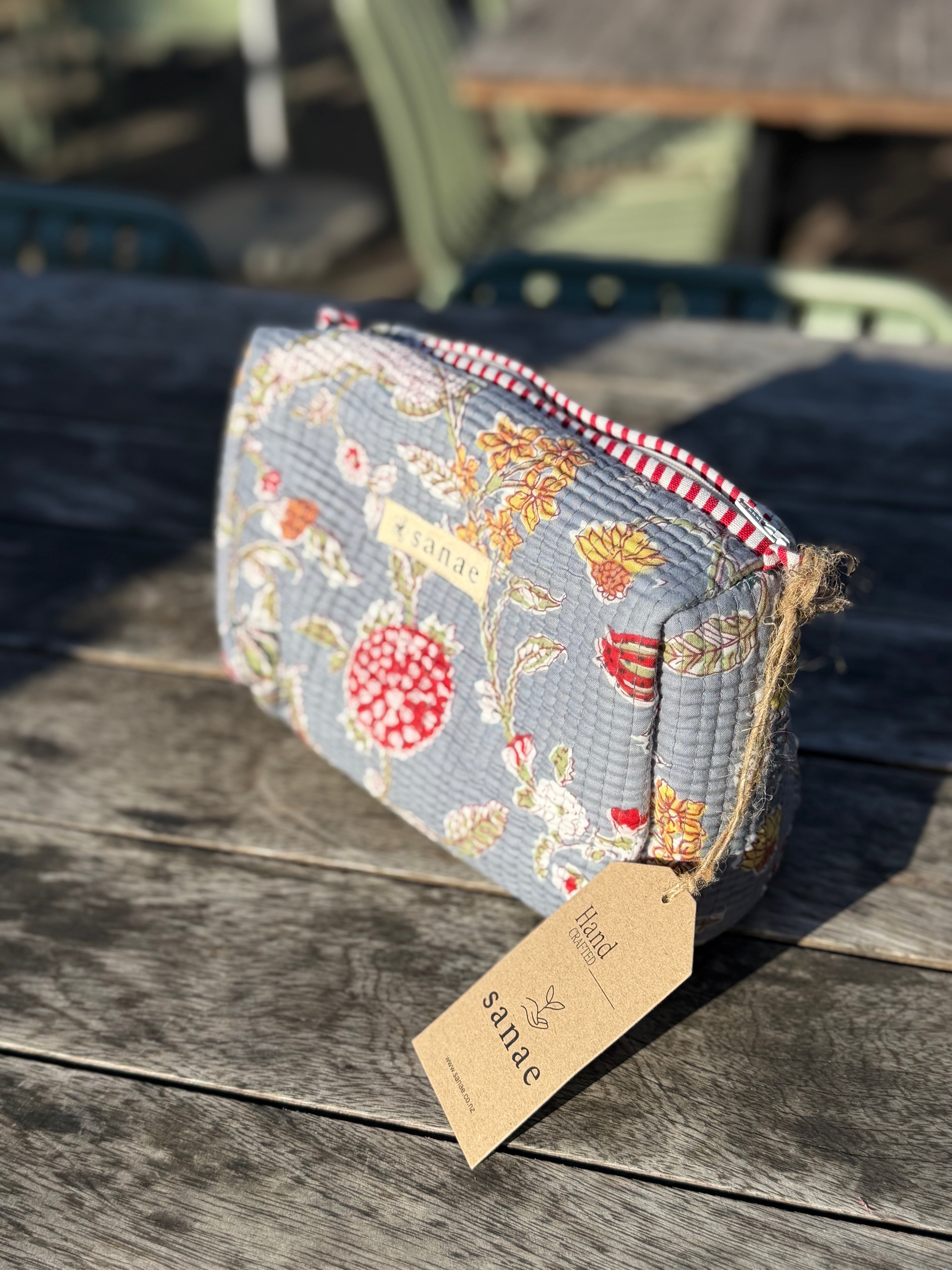 The Cottage Collection | Whispering Floral Large Pouch