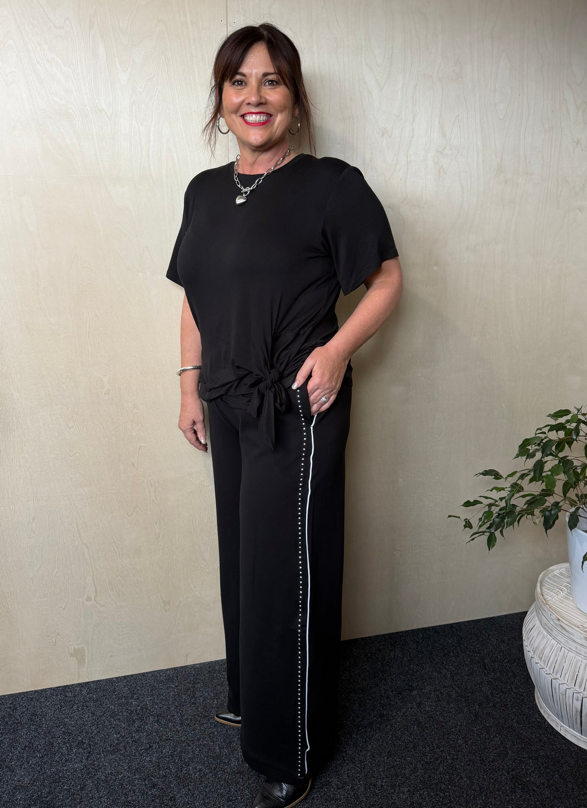 Betty Basics | Bien Ponte Jogger - Black/White