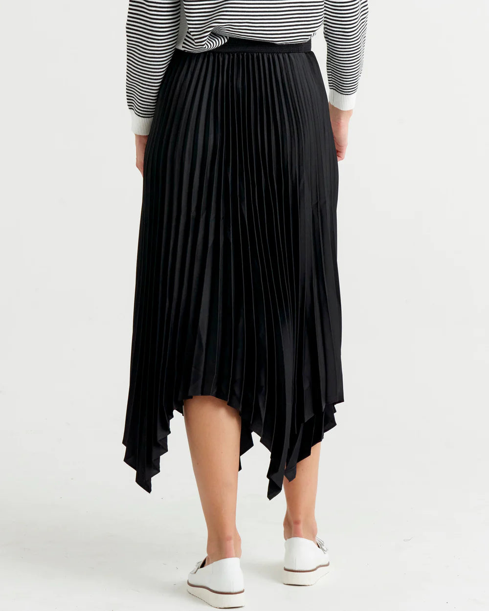 Betty Basics | Black Louis Pleated Skirt