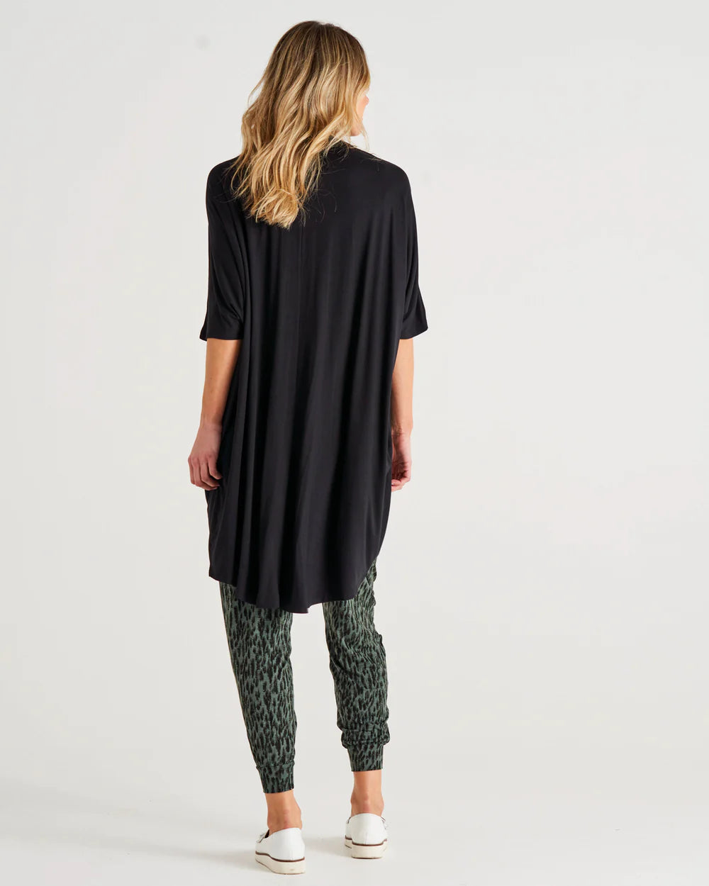 Betty Basics | Black - Magnolia Caridgan