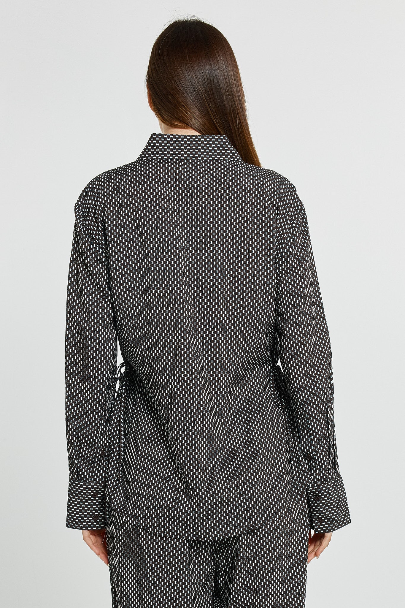 Betty Basics | Tessa Tie Shirt - Nutmeg Geo Print