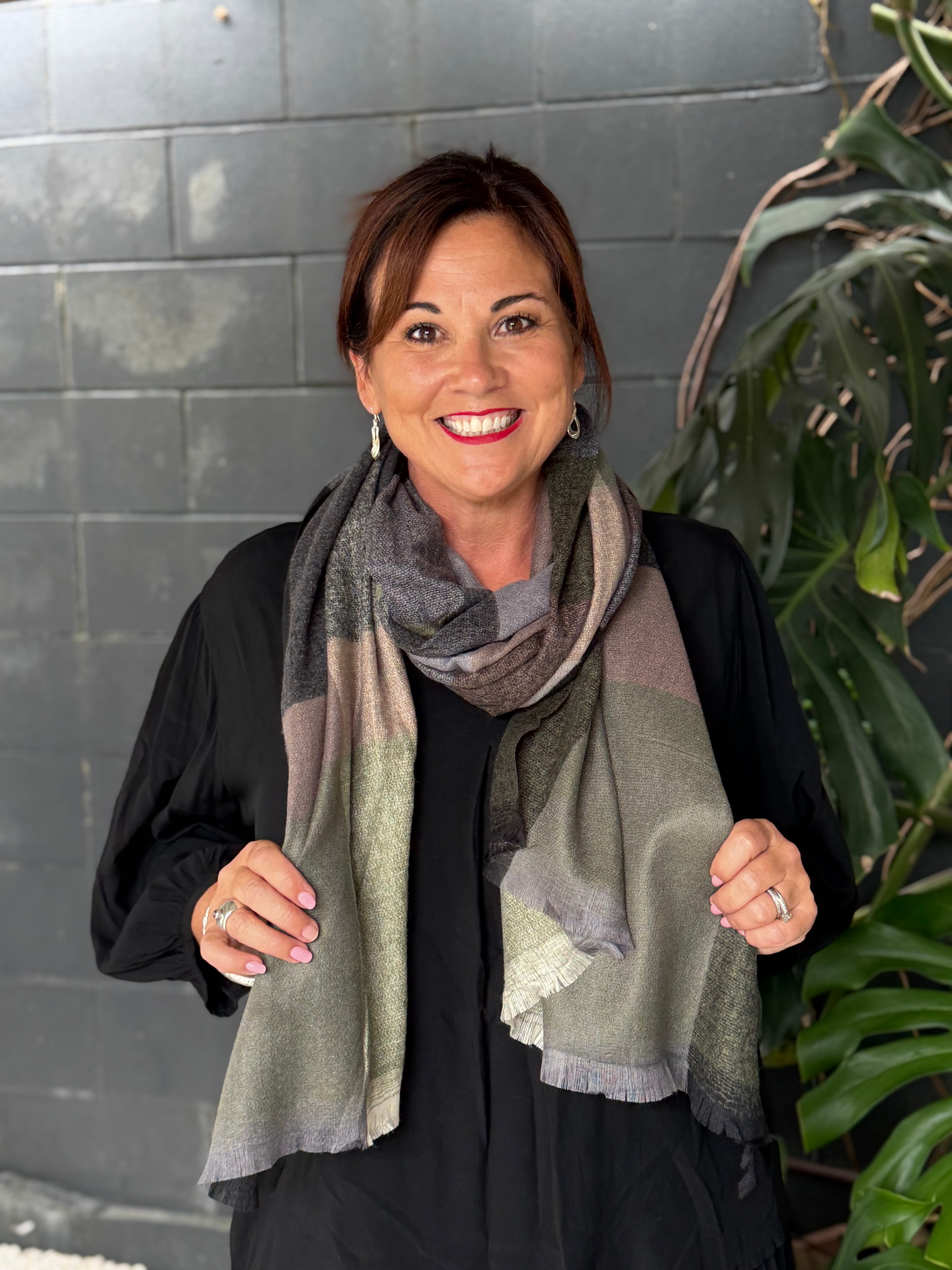 The Cottage Collection | Checks Scarf - Green/Black