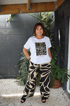 Betty Basics | Ellia Crew Tee - Monochrome Floral