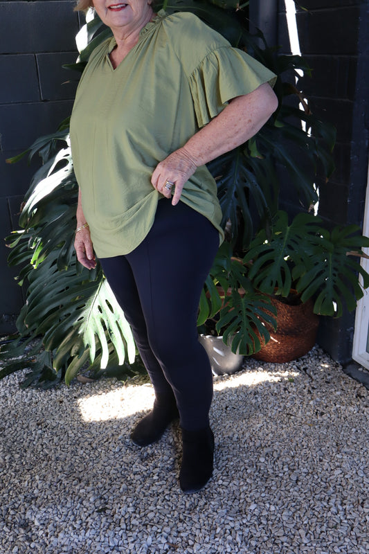 The Cottage Collection | High Rise Curvy Jeggings - Denim