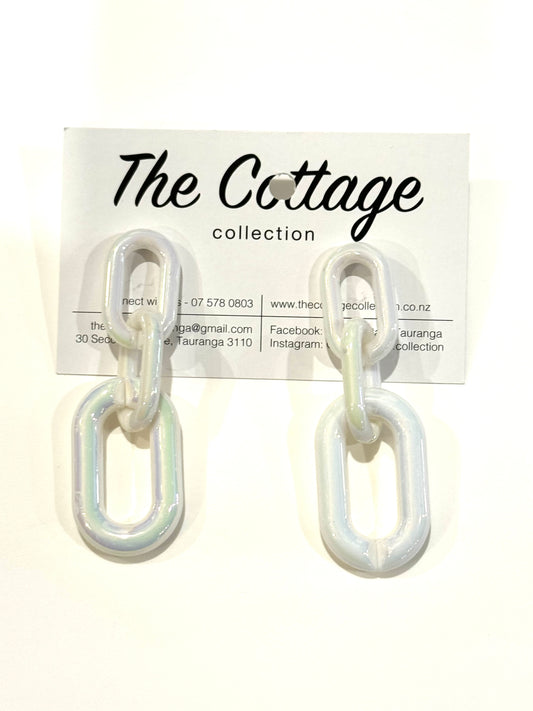 The Cottage Collection | Margie - White - Earring