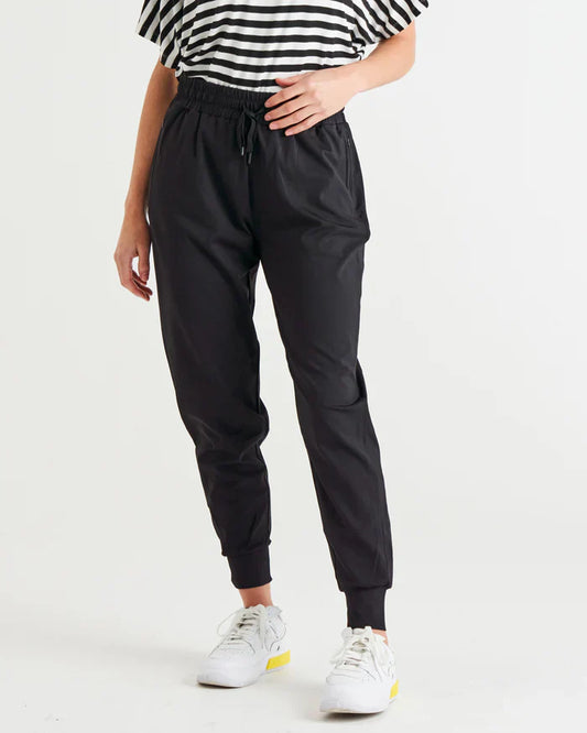 Betty Basics | Black - Cara Travel Jogger