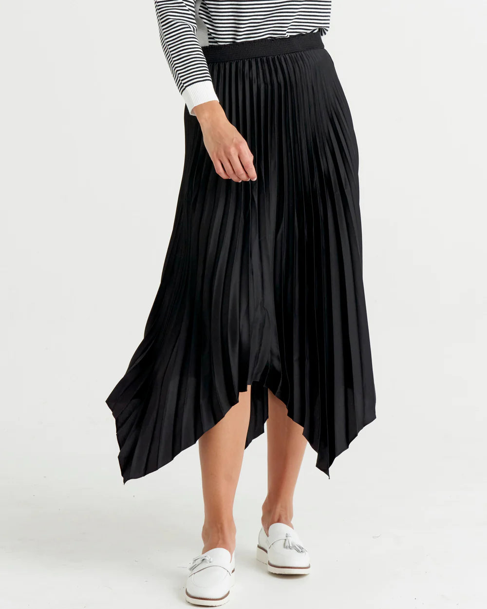 Betty Basics | Black Louis Pleated Skirt