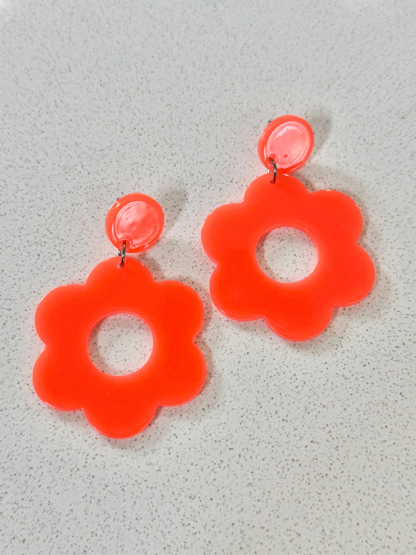 The Cottage Collection | Daisy Fluro Queen  - Earrings