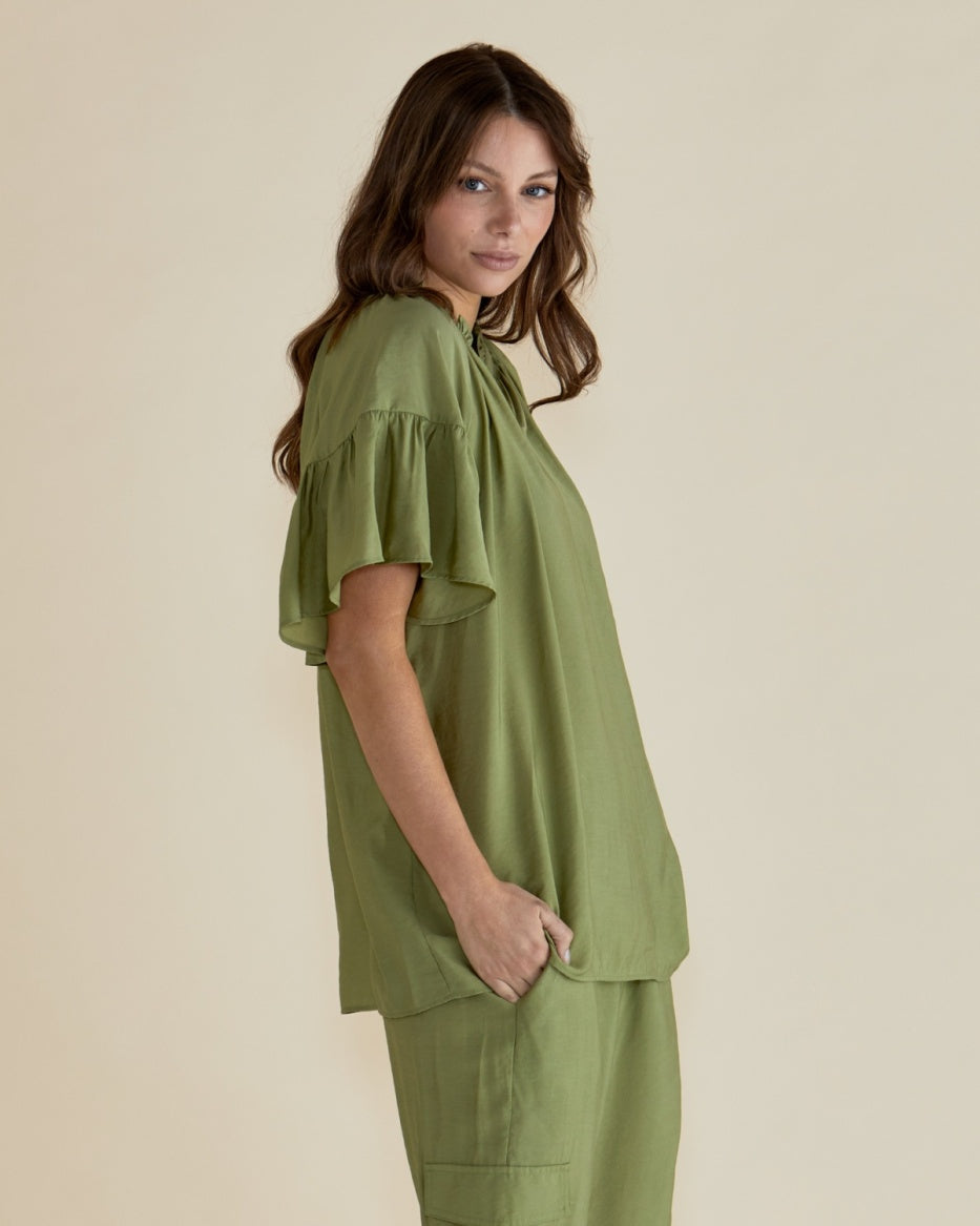 Betty Basics | Vivienne Blouse - Pistachio