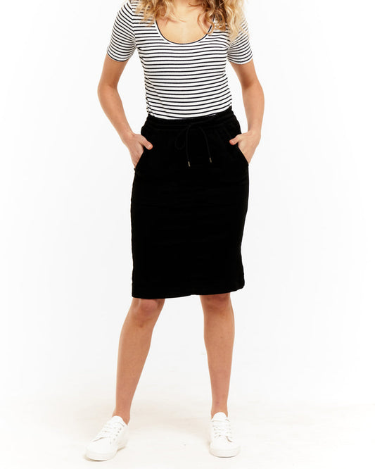 Black Sierra Skirt Betty Basics