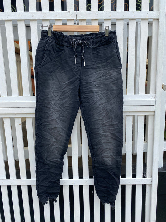 The Cottage Collection | Black Jagger Jeans